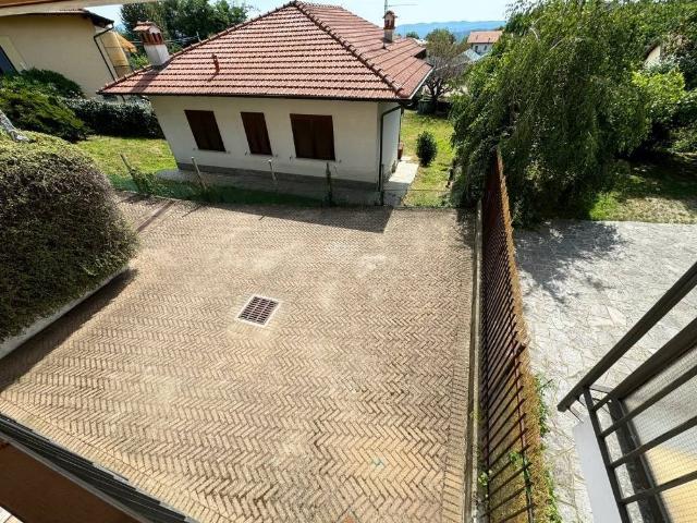 Villa a schiera in vendita a Nebbiuno