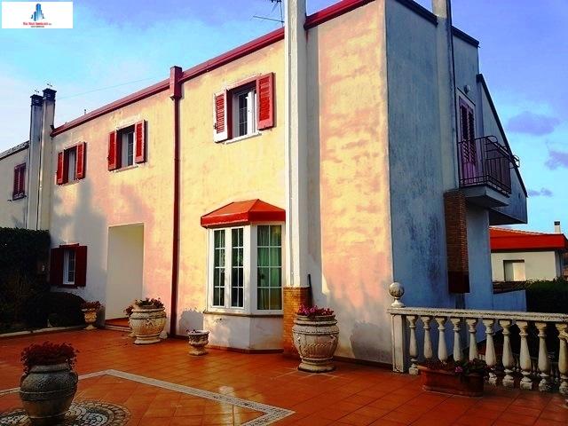 Villa a schiera in vendita a Ariano Irpino, contrada torana