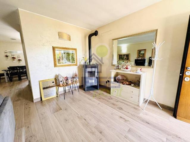 Villa a schiera in vendita a Borgo San Giovanni via falcone 25/27