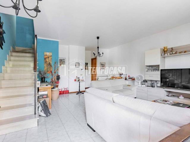 Villa a schiera in vendita a Bracciano via claudia, Centro