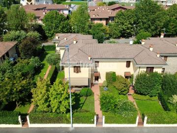 Villa a schiera in vendita a Brescia