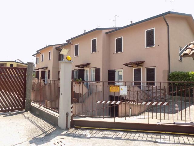 Villa a schiera in vendita a Brugherio via Nazario Sauro 129