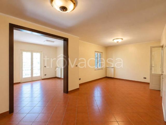 Villa a schiera in vendita a Curti via Nazionale Appia