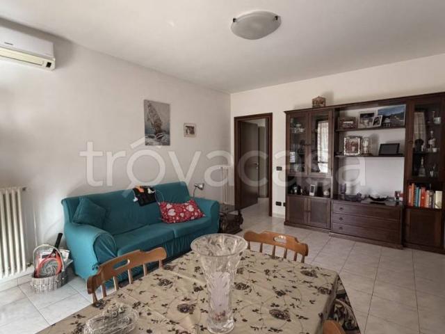 Villa a schiera in vendita a Cadelbosco di Sopra, Cadelbosco di Sopra
