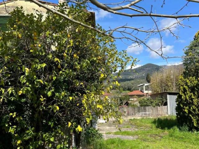 Villa a schiera in vendita a Camaiore