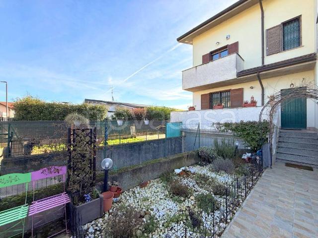 Villa a schiera in vendita a Cambiago