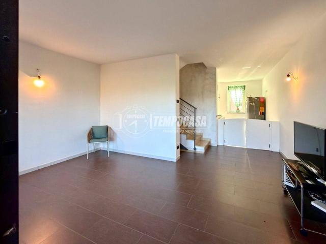 Villa a schiera in vendita a Camparada