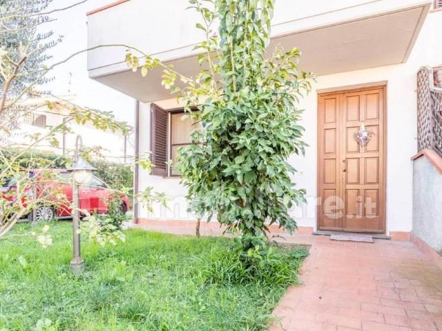 Villa a schiera in vendita a Cascina