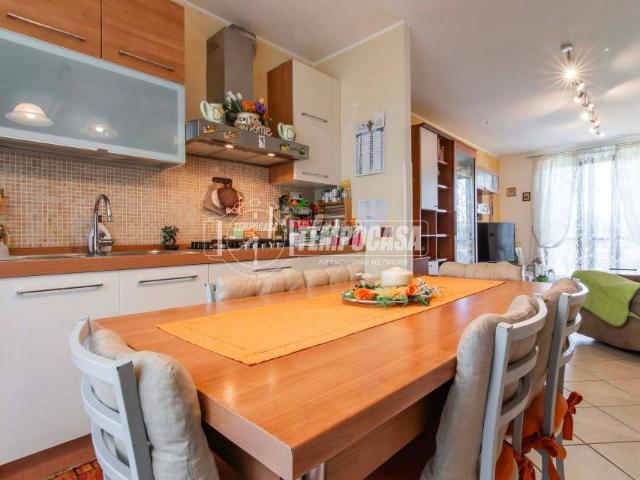 Villa a schiera in vendita a Cassina Rizzardi via Agostino Monti 310