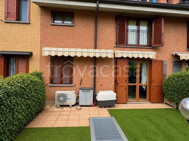 Villa a schiera in vendita a Cesate via Mantova, 2