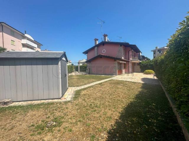 Villa a schiera in vendita a Cervignano del Friuli viale Aldo Moro, 11