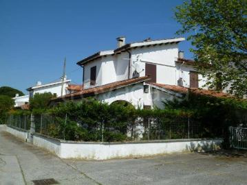 Villa a schiera in vendita a Comacchio via Lungomare Canarie, Lido Delle Nazioni