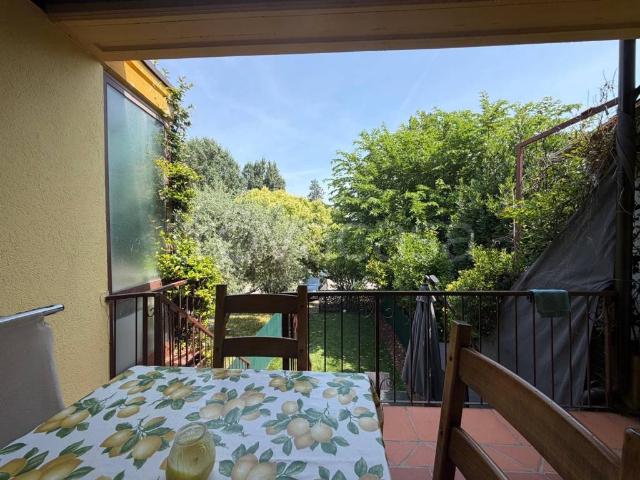 Villa a schiera in vendita a Desenzano del Garda via del Pilandro, 18, San Martino Della Battaglia