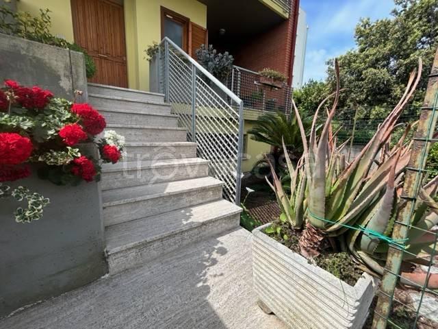 Villa a schiera in vendita a Falconara Marittima via Campania, Centro
