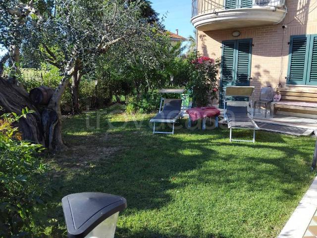 Villa a schiera in vendita a Folignano via Antonio Vivaldi
