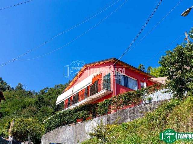 Villa a schiera in vendita a Follo