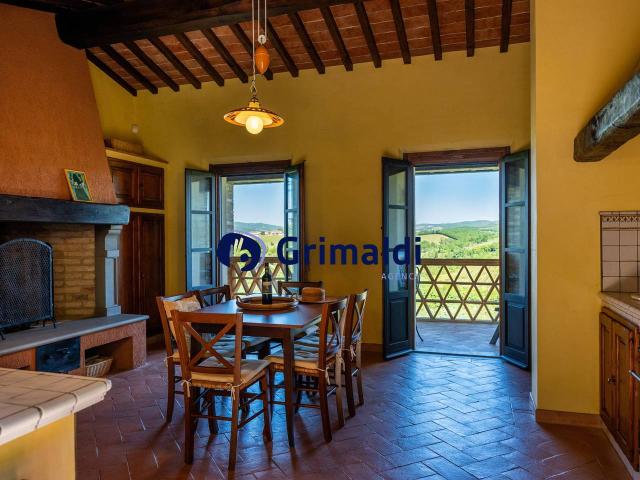 Villa bifamiliare in vendita a Gaiole In Chianti