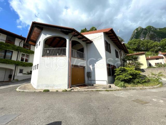 Villa a schiera in vendita a Gemona del Friuli via Sottocolle, 15