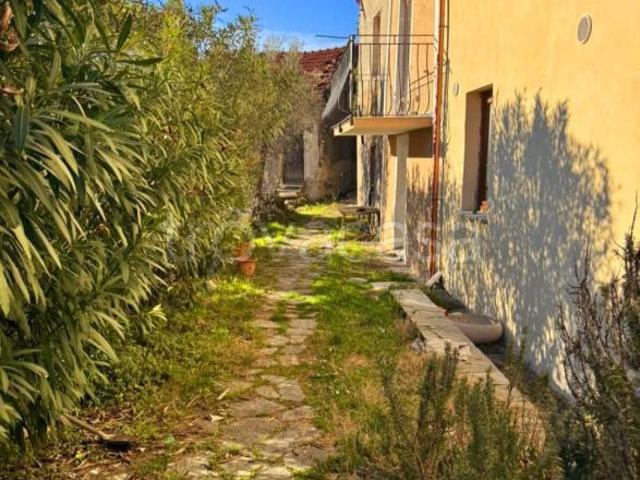 Villa a schiera in vendita a Genova via Superiore Premanico, San Desiderio