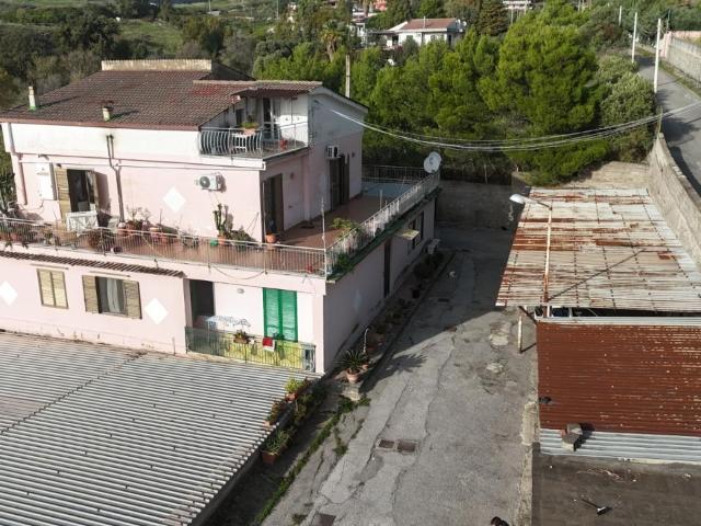Villa trifamiliare in vendita a Giffoni Valle Piana