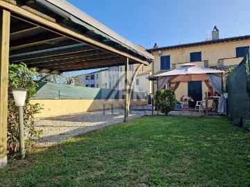 Villa a schiera in vendita a Lucca