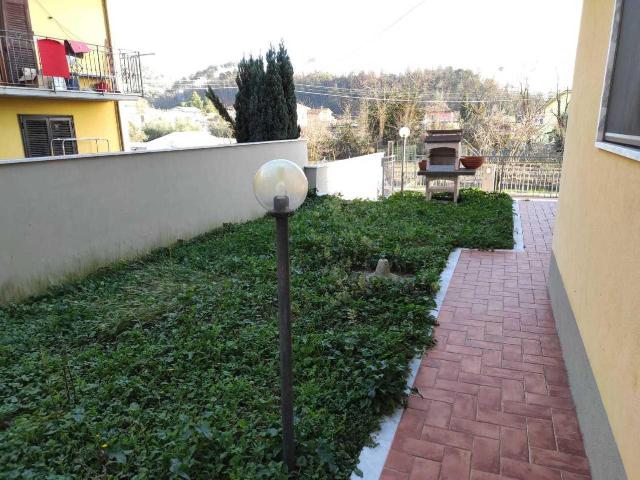 Villa a schiera in vendita a Luni
