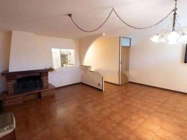 Villa a schiera in vendita a Luni