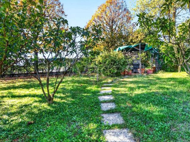 Villa a schiera in vendita a Lurago d'Erba via Nazario Sauro