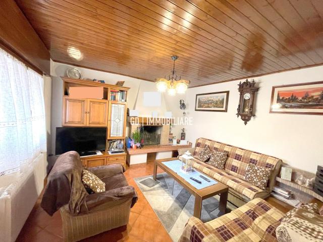 VILLA A SCHIERA in VENDITA a PEDEROBBA CUROGNA di 4 vani