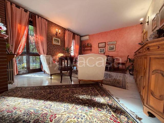 Villa a schiera in vendita a Pessano con Bornago via Giacomo Puccini