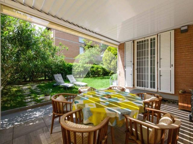 Villa bifamiliare in vendita a Reggio nell'Emilia via Dimitrov, Baragalla Canalina