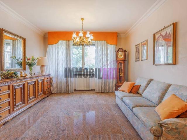 Villa a schiera in vendita a Reggio nell'Emilia via Elico De Pietri, 38, Rivalta San Rigo