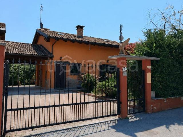 Villa a schiera in vendita a Roccasparvera via del Potasso