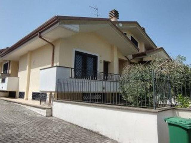 Villa a schiera in vendita a Roma