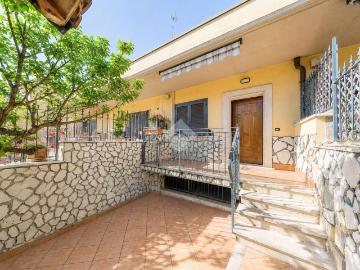Villa a schiera in vendita a Roma