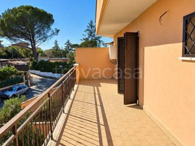 Villa a schiera in vendita a Roma via Monte Cremasco, 101, Valle Muricana
