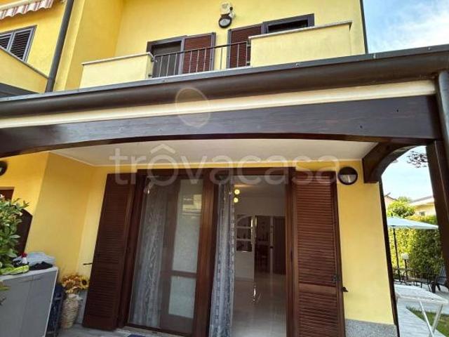 Villa a schiera in vendita a Rozzano via Bruno Buozzi, 129