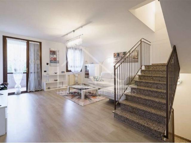Villa a schiera in vendita a San Martino in Rio via dante alighieri, 44