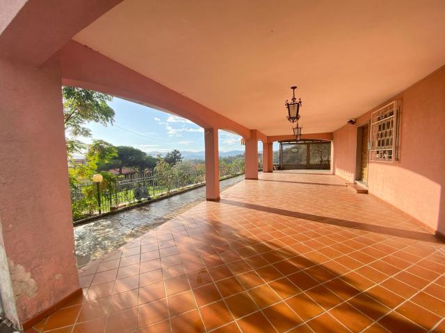 Villa a schiera in vendita a Sarzana