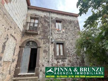 Villa a schiera in vendita a Seneghe via Cavour 11