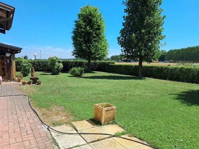 Villa a schiera in vendita a Sorbolo Mezzani via Mario Clivio 19