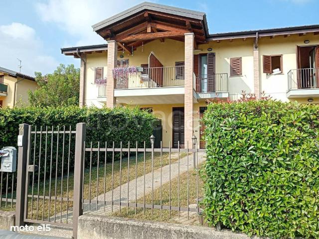 Villa a schiera in vendita a Ternate via Motta
