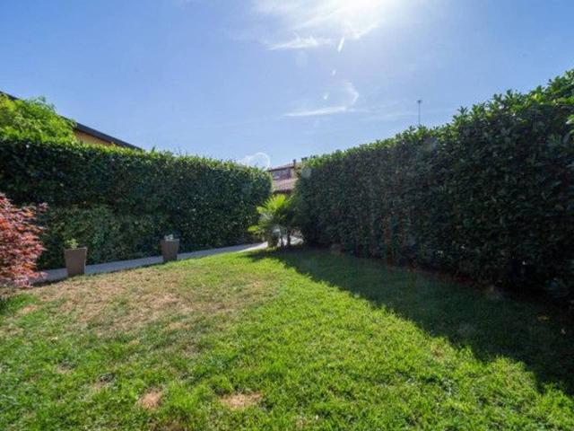 Villa a schiera in vendita a Torrile