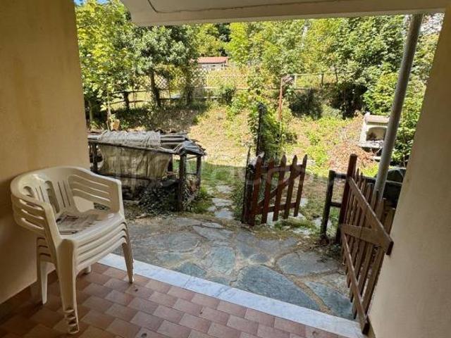 Villa a schiera in vendita a Urbe, Vara Superiore