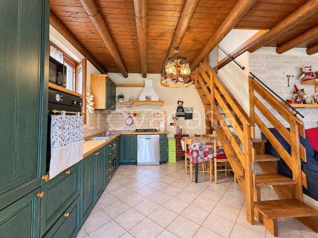 Villa a schiera in vendita a Valbondione via Don Vittore Galizzi, Bondione