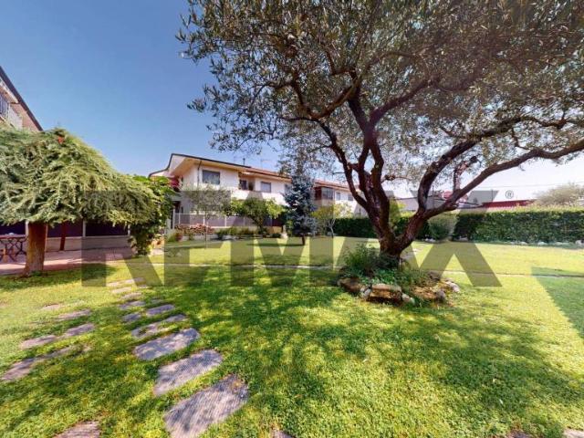 Villa a schiera in vendita a Viareggio, Torre Del Lago Puccini