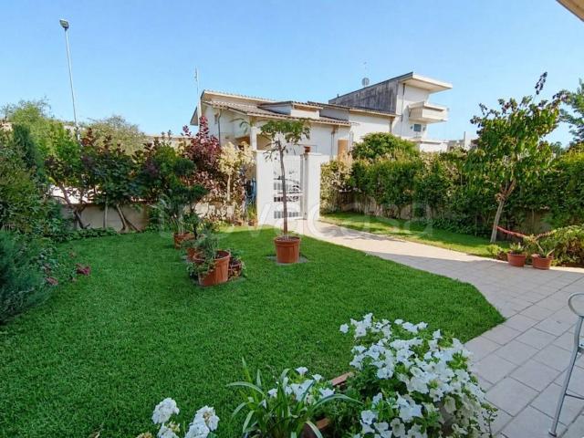 Villa a schiera in vendita ad Agliana via Monte Sabotino