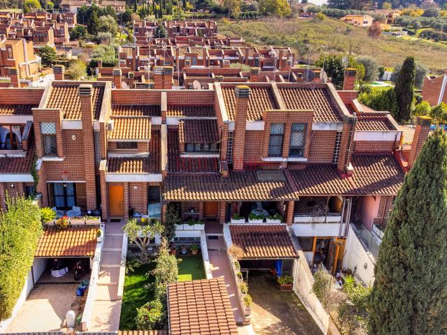 Villa a schiera La Castelluccia Cassia 237m² Roma