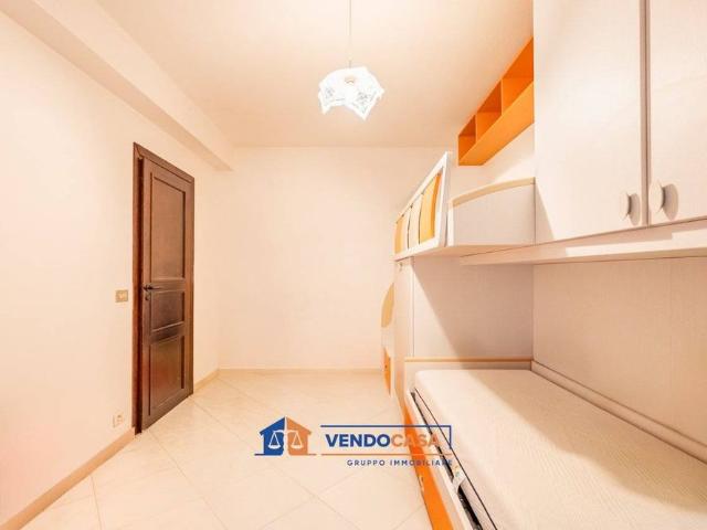 Villa a schiera piazza Carlo Alberto 8, Dogliani