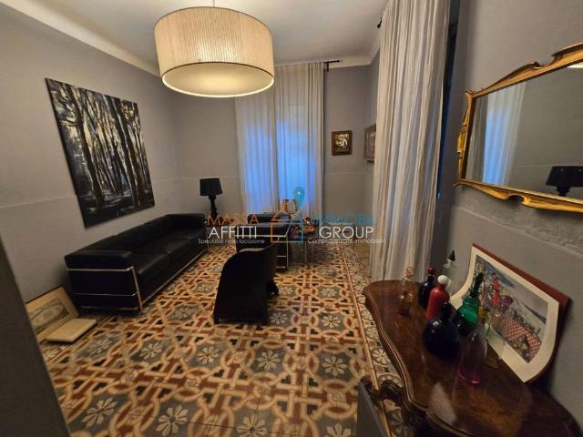 Villa a schiera piazza IV Novembre 10, Centro, Massa